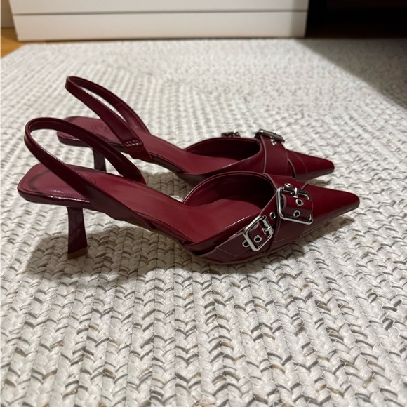 NEW Urban Outfitters Burgundy Buckle Slingback Kitten Heels - Picture 8 of 12